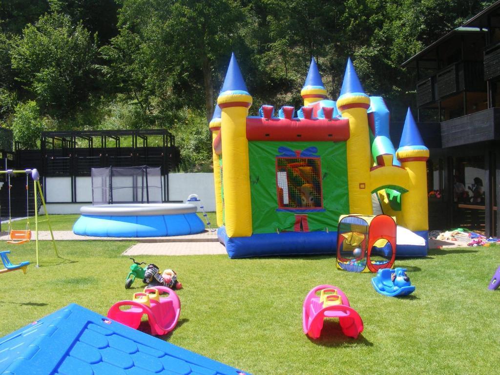 Drumu Carului Hotel Hillden Lodge&Restaurant מראה חיצוני תמונה