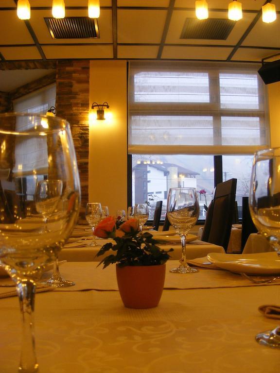 Drumu Carului Hotel Hillden Lodge&Restaurant מראה חיצוני תמונה