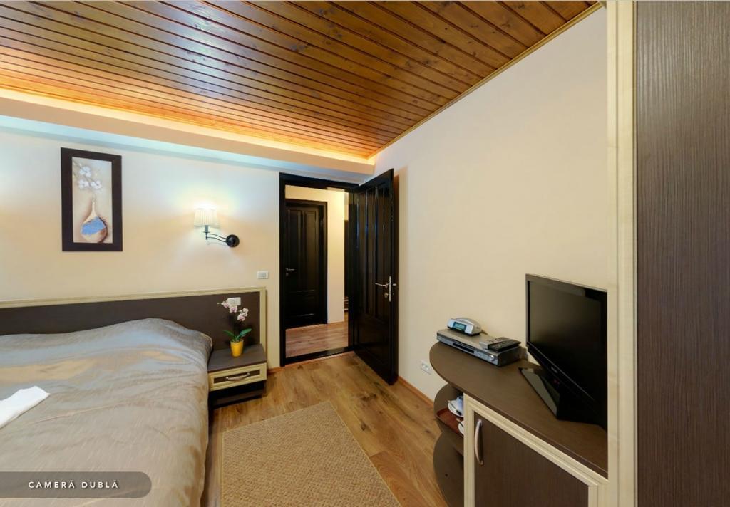 Drumu Carului Hotel Hillden Lodge&Restaurant מראה חיצוני תמונה