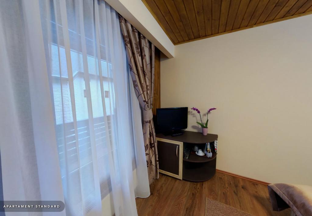 Drumu Carului Hotel Hillden Lodge&Restaurant מראה חיצוני תמונה