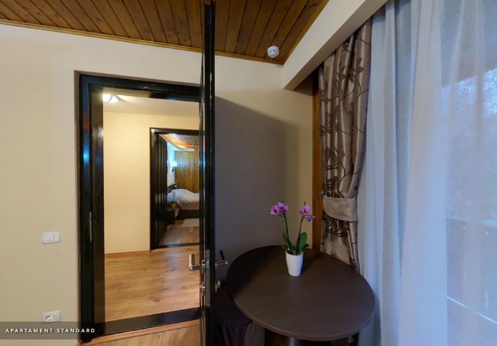 Drumu Carului Hotel Hillden Lodge&Restaurant מראה חיצוני תמונה