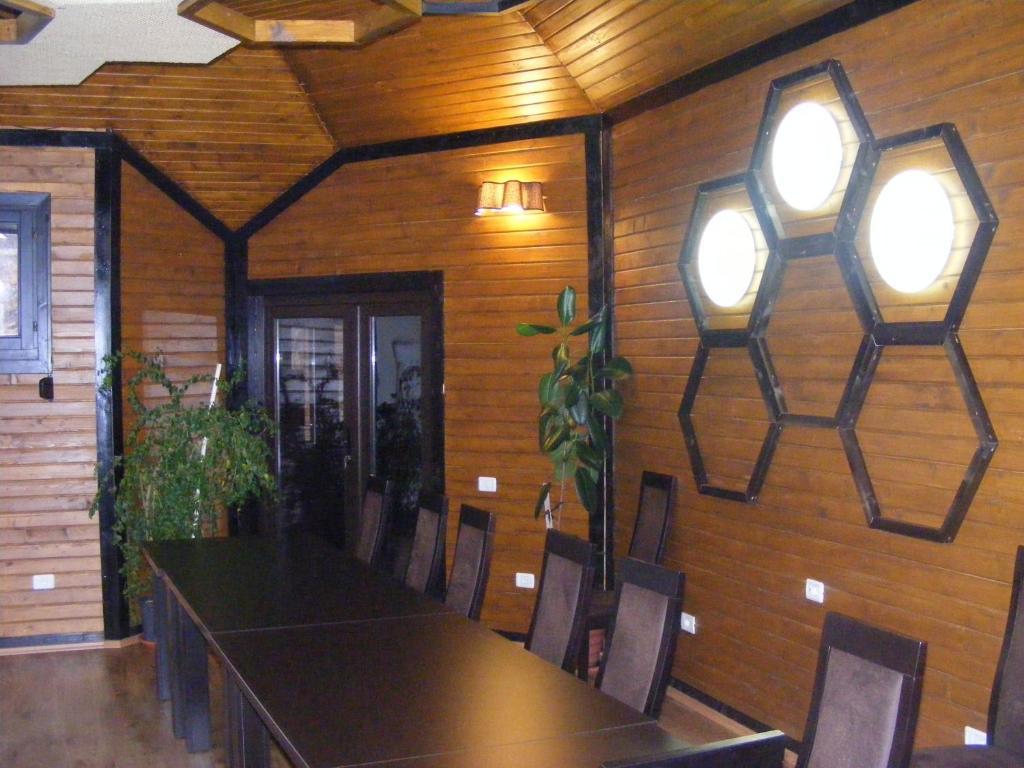 Drumu Carului Hotel Hillden Lodge&Restaurant מראה חיצוני תמונה